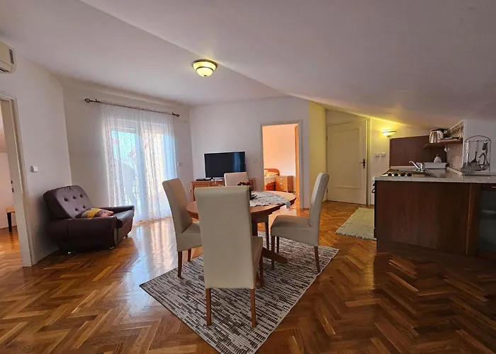 Mit Balkon Und Meerblick By Interhome Διαμέρισμα Novi Vinodolski